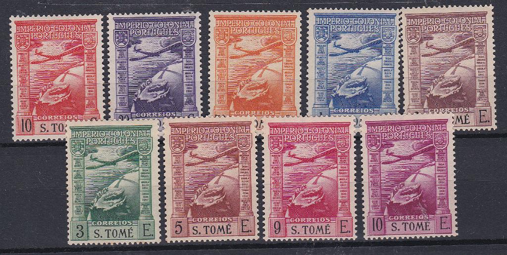 1544.jpg -     Lote:    1544            S. Tomé e Príncipe       Descrição:         1938 &mdash; Correio Aéreo. Império Colonial Português. Legenda "S. TOMÉ". CE CA 1/9. Série completa. Selo de 10c com charneira e selo de 20c com pontos de óxido. Lote a ver. Valor de catálogo &euro; 330,00.        ***/**       Valor Base:     &euro; 50,00     Valor Venda:     Retirado     