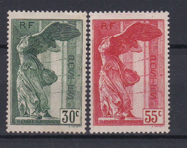 1760.jpg -     Lote:    1760                   Descrição:      França *   1937 &mdash; Museu Louvre. Yv 354/355. Série completa. Valor de catálogo &euro; 170,00.        **       Valor Base:     &euro; 25,00     Valor Venda:     &euro; 32,00       