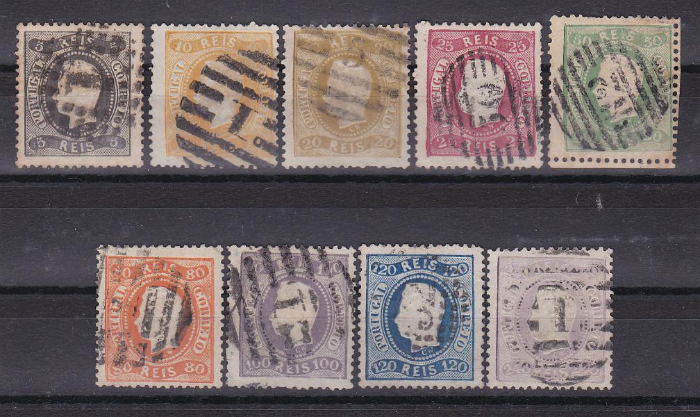 2121.jpg -     Lote:    2121      Lotes pelo Correio      Portugal       Descrição:         1867/70 &mdash; D Luís I. Fita curva, denteados - CE 27/35. Série completa.Lote a ver. Valor de catálogo &euro;2072,00.        O       Valor Base:     &euro; 150,00     Valor Venda:     &euro; 150,00       