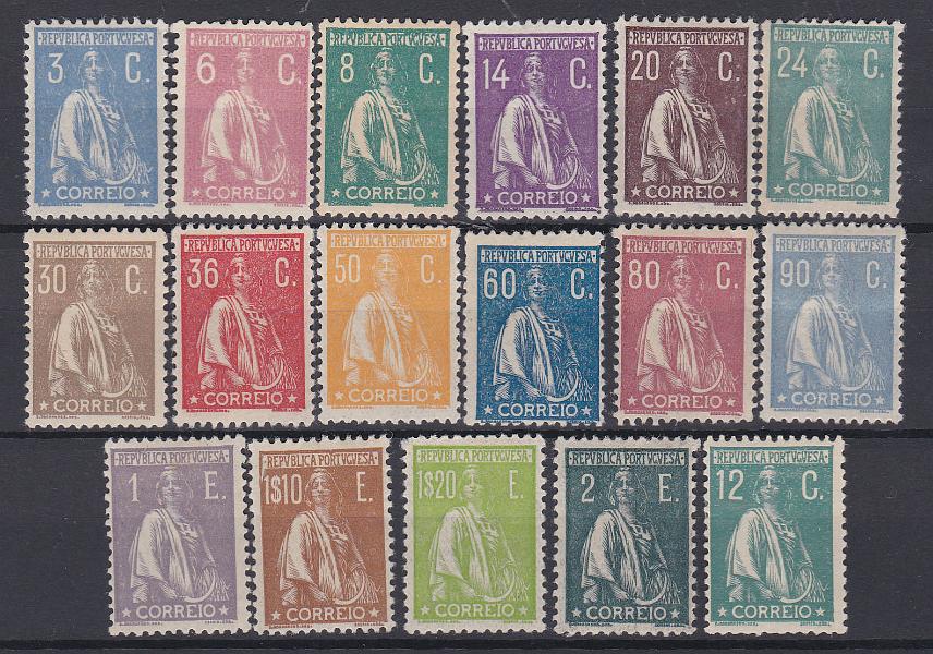2209.jpg -     Lote:    2209      Lotes pelo Correio      Portugal       Descrição:         1920/22 &mdash; Ceres. Novas taxas e cores. CE 235/251. Série completa. Valor de catálogo &euro; 220,00.        **       Valor Base:     &euro; 20,00     Valor Venda:     Retirado     