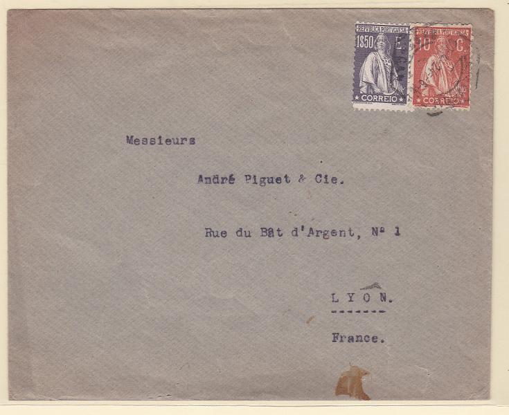 2212.jpg -     Lote:    2212      Lotes pelo Correio      Portugal       Descrição:         1912/23 &mdash; Ceres. Sobrescrito circulado de Lisboa (30.04.24) para França com selos de 10C CE215 e 1$50 CE259.        Carta       Valor Base:     &euro; 12,00     Valor Venda:     Retirado     