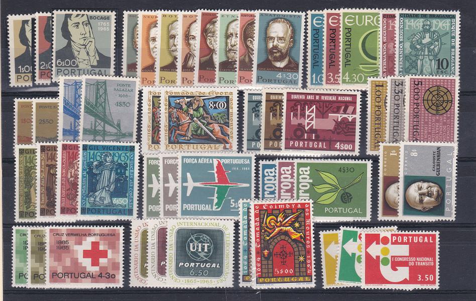 2295.jpg -     Lote:    2295      Lotes pelo Correio      Portugal       Descrição:         1965/66 &mdash; Portugal. Anos completos em selos. Valor de catálogo &euro; 249,00.        ***       Valor Base:     &euro; 24,00     Valor Venda:     &euro; 50,00       