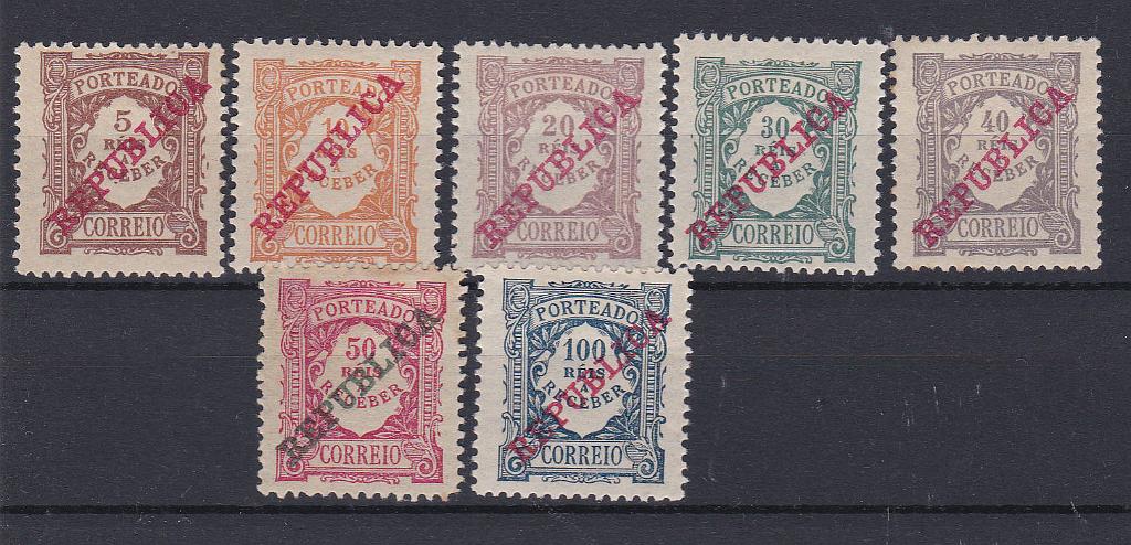 2369.jpg -     Lote:    2369      Lotes pelo Correio      Portugal       Descrição:         1911 &mdash; Porteado. Emissão regular. Valor em reis, com sobrecarga REPUBLICA. CE POR 14/20. Série completa. Valor de catálogo &euro; 38,00.        **       Valor Base:     &euro; 4,00     Valor Venda:     &euro; 12,00       