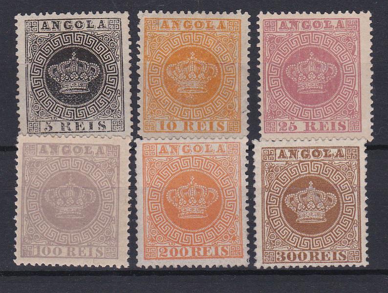 2422.jpg -     Lote:    2422      Lotes pelo Correio      Angola       Descrição:         1870/77 &mdash; Tipo Coroa. Lote de 6 selos com goma não original em denteado 13 &frac12;, dos valores de 5, 10, 25, 100, 200 e 300 reis. Valor de catálogo &euro; 141,50.        (*)       Valor Base:     &euro; 15,00     Valor Venda:     &euro; 15,00       