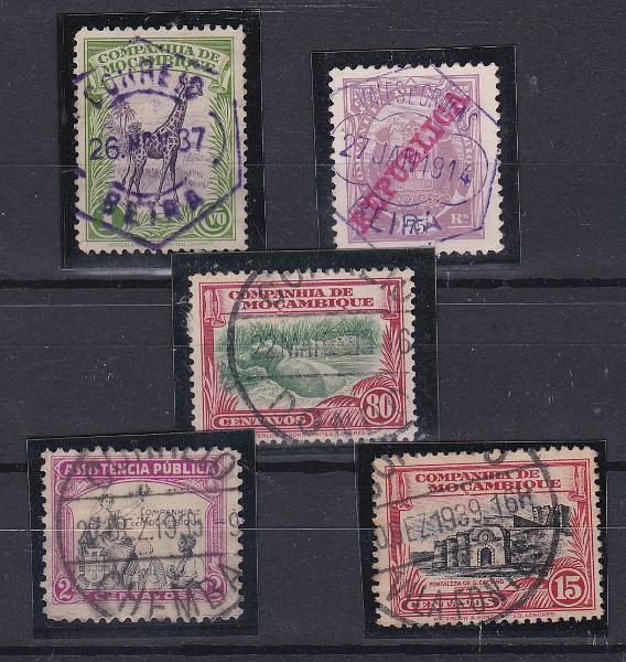 2531.jpg -     Lote:    2531      Lotes pelo Correio      Moçambique       Descrição:         Marcofilia diversa. Lote com cinco selo da Companhia de Moçambique com carimbos a violeta "CORREIO / BEIRA" e "VALES E ORDENS / BEIRA" + a preto "DONDO", "CHEMBA" e "VILA FONTES".        O       Valor Base:     &euro; 8,00     Valor Venda:     Retirado     