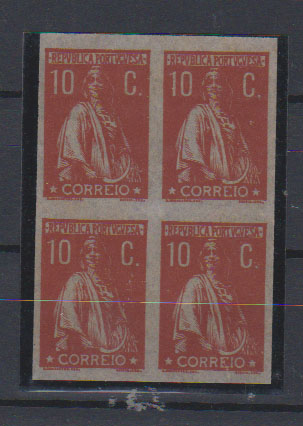 0719.jpg -     Lote:    719            Portugal       Descrição:         1912 &mdash; Ceres. CE215, 10 C. Quadra de provas não denteadas em papel seda.         PRV       Valor Base:     &euro; 10,00     Valor Venda:     &euro;      