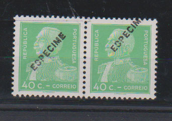 0735.jpg -     Lote:    735            Portugal       Descrição:         1934 &mdash; General Carmona. CE560, 40C. Par horizontal de provas denteadas em verde-claro, com goma e sobrecarga "ESPECIME" a preto.         PRV       Valor Base:     &euro; 20,00     Valor Venda:     &euro;      