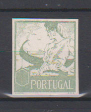 0739.jpg -     Lote:    739            Portugal       Descrição:         1937/40 &mdash; Costumes Portugueses * 1.ª emissão. Tipo VI &mdash; Aveiro. Prova não denteada em verde-cinzento, sem abertura do valor no cunho, em cartolina. Não catalogada por OM.         PRV       Valor Base:     &euro; 15,00     Valor Venda:     &euro;      
