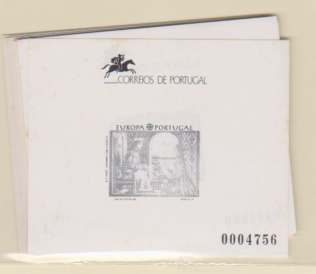 0762.jpg -     Lote:    762            Portugal       Descrição:         1987/92 - Europa. Lote com 19 provas a preto e branco, retiradas das carteiras, todas numeradas.         PRV       Valor Base:     &euro; 15,00     Valor Venda:     &euro;      