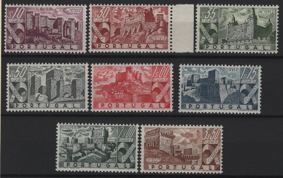 0918.jpg -     Lote:    918            Portugal       Descrição:         1946 &mdash; Castelos de Portugal. CE 664/671. Série completa. Valor de catálogo &euro; 295,00.        ***       Valor Base:     &euro; 30,00     Valor Venda:     &euro;      