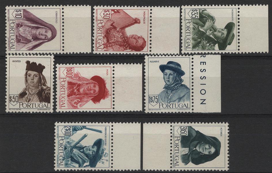0920.jpg -     Lote:    920            Portugal       Descrição:         1947 &mdash; Costumes Portugueses * 2.ª emissão. CE677/684. Série completa, com 7 selos em bordo de folha. Valor de catálogo &euro; 315,00.        ***       Valor Base:     &euro; 32,00     Valor Venda:     &euro;      