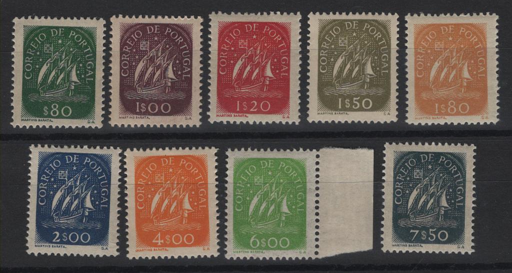 0923.jpg -     Lote:    923            Portugal       Descrição:         1948/49 &mdash; Caravela. Novos valores e cores. CE 696/704. Série completa. Valor de catálogo &euro; 780,00.        ***       Valor Base:     &euro; 75,00     Valor Venda:     &euro;      
