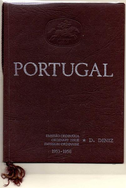 0938.jpg -     Lote:    938            Portugal       Descrição:         1953 &mdash; Cavaleiro Medieval. CE 763/777 + CE818. Carteira com as duas séries. Oferta dos CTT.        CRT       Valor Base:     &euro; 35,00     Valor Venda:     &euro;      