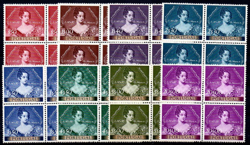 0940.jpg -     Lote:    940            Portugal       Descrição:         1953 &mdash; Centenário do Selo Postal Português. CE786/93. Série completa em quadras com goma original sem sinal de charneira. Valor de catálogo &euro; 764,00.        ***       Valor Base:     &euro; 75,00     Valor Venda:     &euro;      