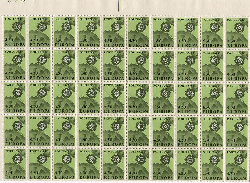 0958.jpg -     Lote:    958            Portugal       Descrição:         1967 &mdash; Europa CEPT. CE 997/99. Série completa em folhas de 100 selos. Valor de catálogo &euro; 3.200,00.        ***       Valor Base:     &euro; 90,00     Valor Venda:     &euro;      
