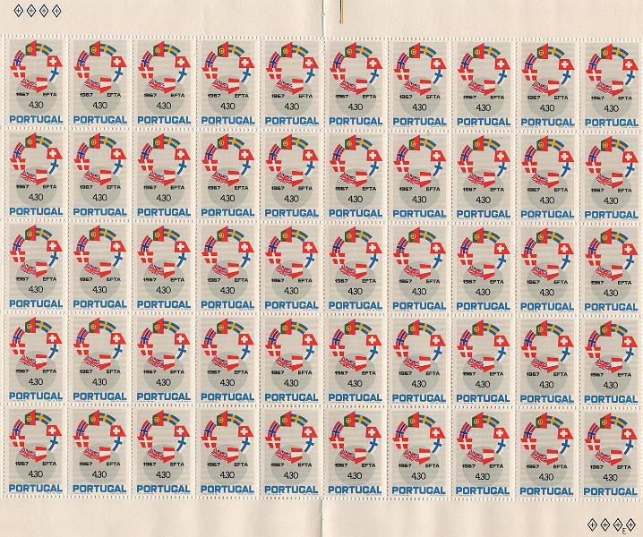 0960.jpg -     Lote:    960            Portugal       Descrição:         1967 - EFTA. Série completa em folhas de 50 selos. Valor de catálogo &euro; 465,00.        ***       Valor Base:     &euro; 25,00     Valor Venda:     &euro;      