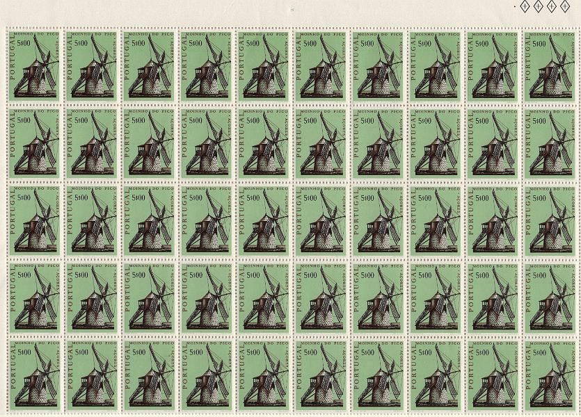 0966.jpg -     Lote:    966            Portugal       Descrição:         1971 &mdash; Moinhos portugueses. CE 1091/96. Série completa em folhas de 100 selos. Valor de catálogo &euro; 1.200,00.        ***       Valor Base:     &euro; 50,00     Valor Venda:     &euro;      