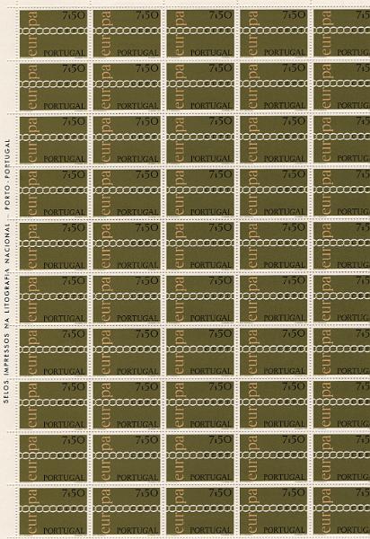 0967.jpg -     Lote:    967            Portugal       Descrição:         1971 &mdash; Europa CEPT. CE 1097/99. Série completa em folhas de 100 selos. Valor de catálogo &euro; 3.200,00.        ***       Valor Base:     &euro; 90,00     Valor Venda:     &euro;      