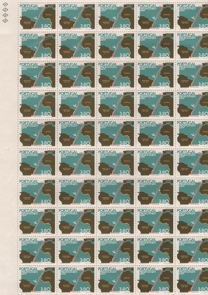 0979.jpg -     Lote:    979            Portugal       Descrição:         1972 &mdash; Cinquentenário da 1.ª Travessia Aérea Lisboa &mdash; Rio de Janeiro. CE 1466/69. Série completa em folhas de 100 selos. Valor de catálogo &euro; 690,00.        ***       Valor Base:     &euro; 35,00     Valor Venda:     &euro;      
