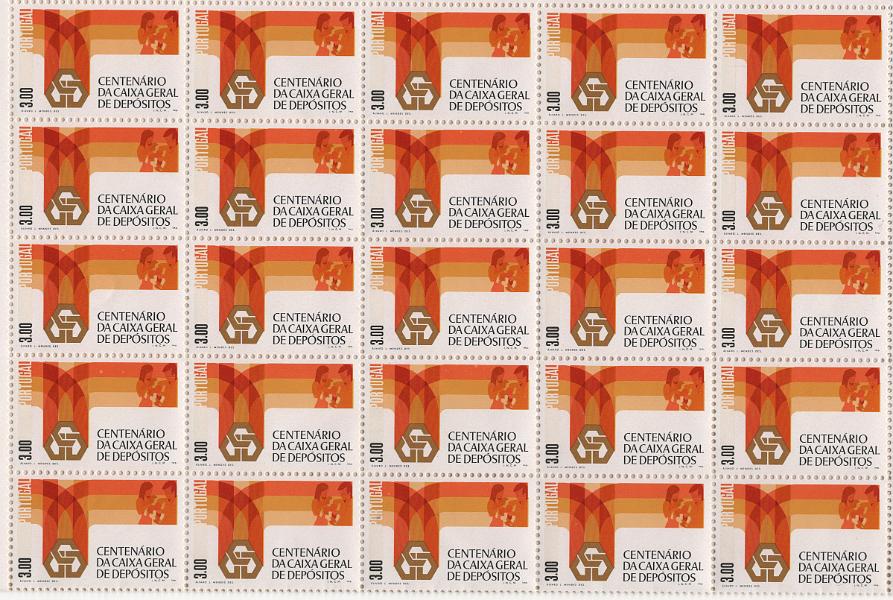 0983.jpg -     Lote:    983            Portugal       Descrição:         1976 &mdash; Centenário da Caixa Geral de Depósitos. CE 1302/1304. Série completa em folhas de 100 selos. Valor de catálogo &euro; 1060,00.        ***       Valor Base:     &euro; 35,00     Valor Venda:     &euro;      