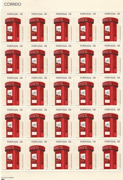 1002.jpg -     Lote:    1002            Portugal       Descrição:         1991/1994 &mdash; História das Comunicações em Portugal + Marcos e caixas de Correio + Veículos de Transporte Postal. CE2026/2028 + CE2172/2175 + CE224&frac12;244. As três séries completas em folhas de 50 selos. Valor de catálogo &euro; 455,00.        ***       Valor Base:     &euro; 20,00     Valor Venda:     &euro;      