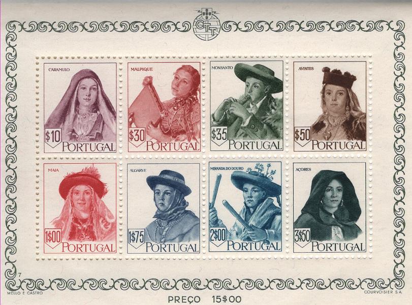 1022.jpg -     Lote:    1022            Portugal       Descrição:         1947 &mdash; Costumes Portugueses * 2.ª emissão. CE BLC13. Valor de catálogo &euro; 520,00.        BLC***       Valor Base:     &euro; 50,00     Valor Venda:     &euro;      