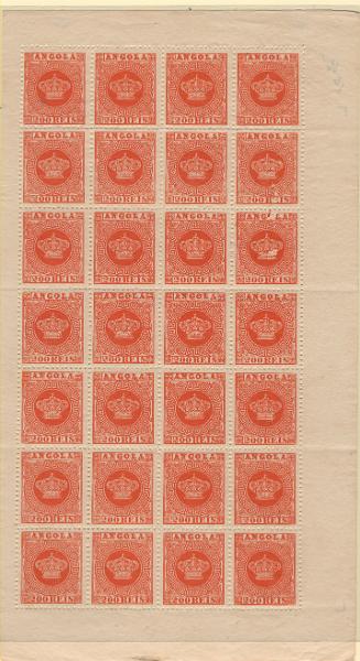 1131.jpg -     Lote:    1131            Angola       Descrição:         1870/77 &mdash; Tipo Coroa. CE8, 200 reis laranja, denteado 12 &frac12;. Folha completa com 28 selos, sem goma. Folha com defeitos de impressão e variedade de clichés. Valor de catálogo &euro; 308,00.        *       Valor Base:     &euro; 20,00     Valor Venda:     &euro;      