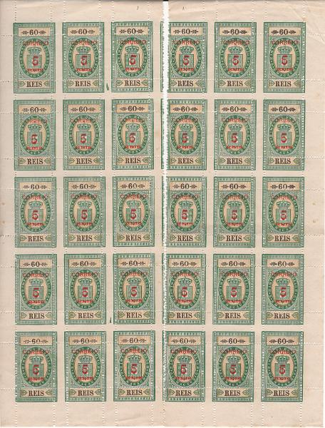 1290.jpg -     Lote:    1290            Macau       Descrição:         1887 &mdash; Selos fiscais, com sobretaxa e denteados. CE29, 5 s/ 60 reis. Folha completa com 30 selos partida em dois blocos de 15 selos cada. Valor de catálogo &euro; 4.500,00.        *       Valor Base:     &euro; 400,00     Valor Venda:     &euro;      