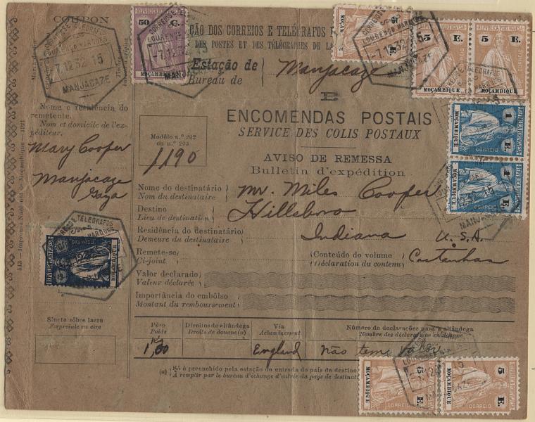 1421.jpg -     Lote:    1421            Moçambique       Descrição:         1914/26 Ceres. Aviso de Remessa de Encomenda s Postais circulado de Manjacaze (07.12.32) para os EUA, franquiada com selos de 5C, 50C, 1 E (par) e 5$00 (par + 3), CE 159, 254, 256 e 257. Alguns vincos, mas documento invulgar.        DOC       Valor Base:     &euro; 55,00     Valor Venda:     &euro;      
