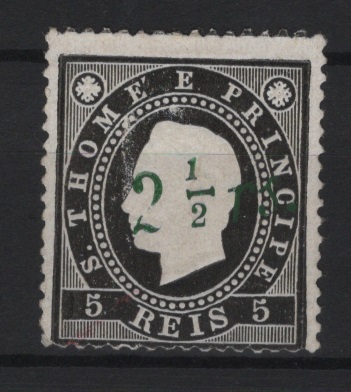 1491.jpg -     Lote:    1491            S. Tomé e Príncipe       Descrição:         1892 &mdash; D. Luís I. Fita direita, com sobretaxa. Sobretaxa tipo 2. CE27, 2 &frac12; s/ 5 reis, denteado 13 &frac12;, com sobrecarga a verde. Valor de catálogo &euro; 250,00.        *       Valor Base:     &euro; 50,00     Valor Venda:     &euro;      