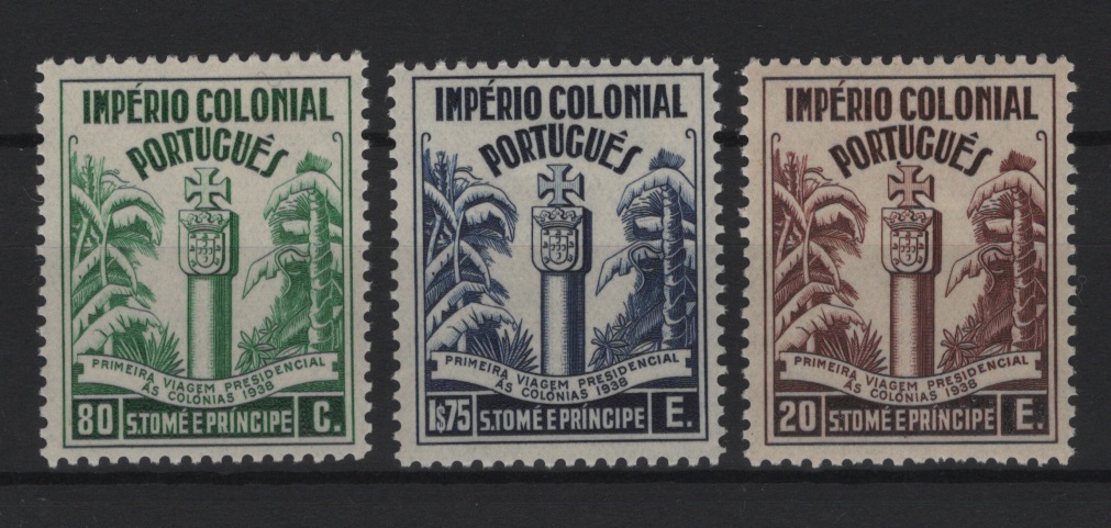 1530.jpg -     Lote:    1530            S. Tomé e Príncipe       Descrição:         1938 &mdash; Primeira Viagem Presidencial ao Ultramar. CE316/318. Série completa. Valor de catálogo &euro; 110,00.        **       Valor Base:     &euro; 25,00     Valor Venda:     &euro;      
