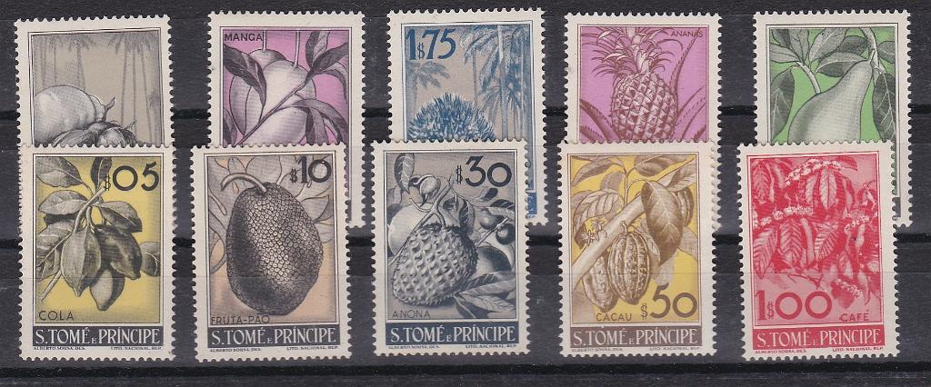 1534.jpg -     Lote:    1534            S. Tomé e Príncipe       Descrição:         1948 &mdash; Frutos de S. Tomé e Príncipe. CE 337/346. Série completa, com muito leve sinal de charneira. MB. Valor de catálogo &euro; 230,00.        **       Valor Base:     &euro; 30,00     Valor Venda:     &euro;      