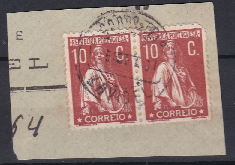 1695.jpg -     Lote:    1695            Portugal        Descrição:         Carimbos circulares datados tipo 1880. 1912 &mdash; Ceres. CE215, 10C, denteado 12x11 &frac12;. Par horizontal obliterado com carimbo batido a preto ERVEDEL.        FRG       Valor Base:     &euro; 8,00     Valor Venda:     &euro;      