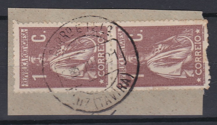 1717.jpg -     Lote:    1717            Portugal        Descrição:         Carimbos circulares datados tipo 1880. 1917 &mdash; Ceres. CE221, 1C, denteado 12x11 &frac12;. Par vertical obliterado com carimbo batido a preto LUZ (TAVIRA).        FRG       Valor Base:     &euro; 12,00     Valor Venda:     &euro;      