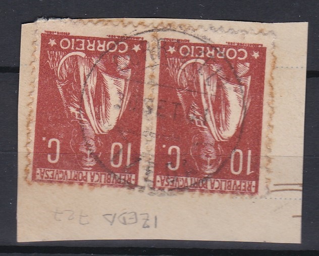 1718.jpg -     Lote:    1718            Portugal        Descrição:         Carimbos circulares datados tipo 1880. 1912 &mdash; Ceres. CE215, 10C, denteado 12x11 &frac12;. Par horizontal obliterado com carimbo batido a preto IZEDA.        FRG       Valor Base:     &euro; 10,00     Valor Venda:     &euro;      