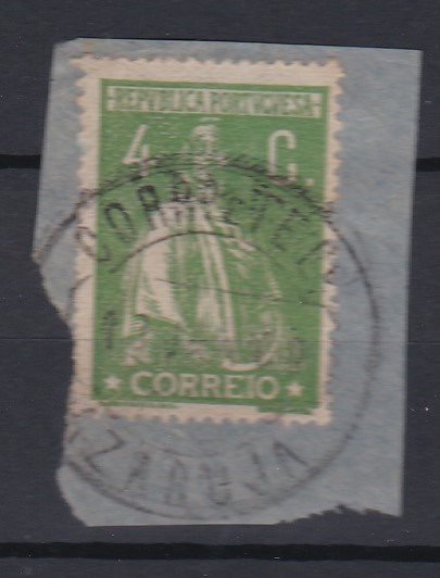 1732.jpg -     Lote:    1732            Portugal        Descrição:         Carimbos circulares datados tipo 1880. 1917 &mdash; Ceres. CE226, 4C, denteado 12X11 &frac12;. Fragmento com selo isolado obliterado com carimbo batido a preto AZARUJA.        FRG       Valor Base:     &euro; 8,00     Valor Venda:     &euro;      