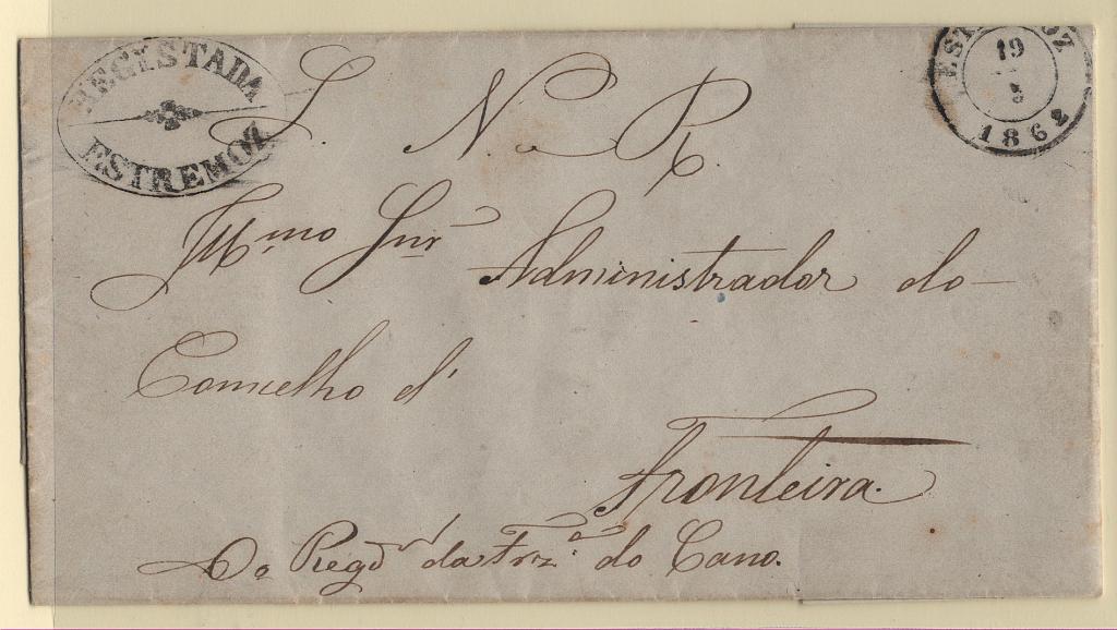 1765.jpg -     Lote:    1765            Portugal        Descrição:         Carimbos ovais de registo. Carta circulada isenta de franquia de Estremoz (19.05.62) para Fronteira. Carimbo batido a preto "REGISTADA / ESTREMOZ".        Carta       Valor Base:     &euro; 30,00     Valor Venda:     &euro;      