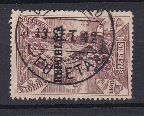 1788.jpg -     Lote:    1788            Madeira       Descrição:         Carimbos circulares datados, tipo 1880. 1898 &mdash; 4.º Centenário da Índia. CE38, 75 reis, obliterado com carimbo batido a preto "FUZETA".        O       Valor Base:     &euro; 12,00     Valor Venda:     &euro;      