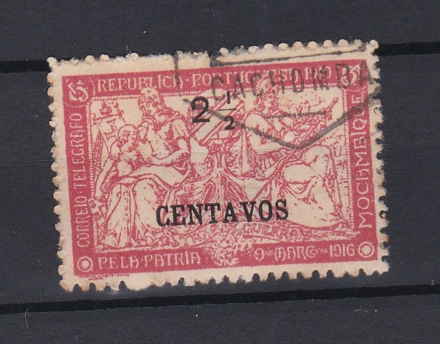 1811.jpg -     Lote:    1811            Moçambique       Descrição:         Carimbos hexagonais. 1918/20 &mdash; Taxa de Guerra, com sobretaxa. CE204, 2 &frac12; C s/ 5C. Obliterado com carimbo a preto de CACHOMBA.        O       Valor Base:     &euro; 6,00     Valor Venda:     &euro;      