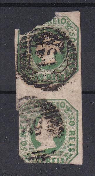 2358.jpg -     Lote:    2358      Lotes pelo Correio      Portugal       Descrição:         1853 &mdash; D. Maria II. CE3, 50 reis verde-amarelo. Par vertical com margens muito curtas, um dos selos incompleto.        O       Valor Base:     &euro; 30,00     Valor Venda:     &euro;      