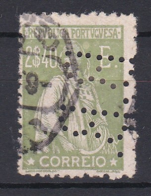 2475.jpg -     Lote:    2475      Lotes pelo Correio      Portugal       Descrição:         1924/26 &mdash; Ceres. Novas taxas e cores. CE293, 2$40 com perfuração B. B. Valor de catálogo &euro; 281,00.        O       Valor Base:     &euro; 20,00     Valor Venda:     &euro;      