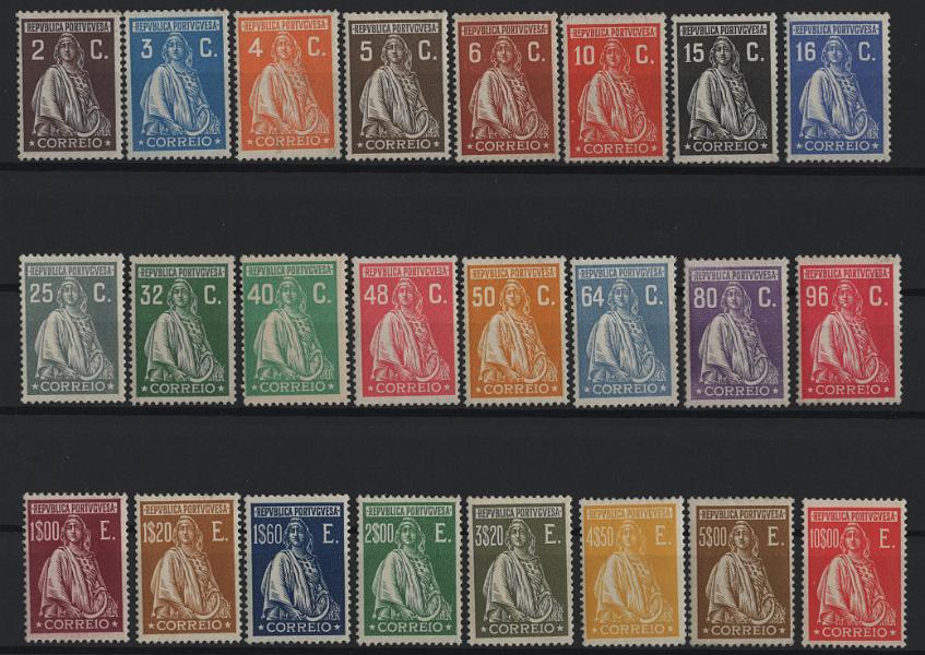 2481.jpg -     Lote:    2481      Lotes pelo Correio      Portugal       Descrição:         1926 &mdash; Ceres. Emissão Londres. CE 396/419. Série completa. Selos com goma não original.        (*)       Valor Base:     &euro; 20,00     Valor Venda:     &euro;      