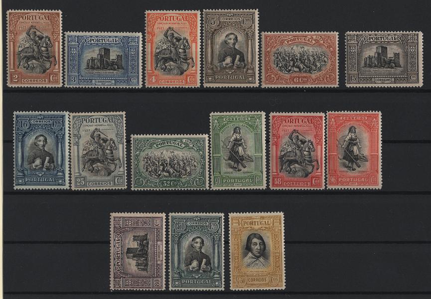 2487.jpg -     Lote:    2487      Lotes pelo Correio      Portugal       Descrição:         1927 &mdash; Independência de Portugal * 2.ª emissão. CE 420/434. Série completa. Alguns selos com goma não original. Lote a ver.        ***/(*)       Valor Base:     &euro; 12,00     Valor Venda:     &euro;      