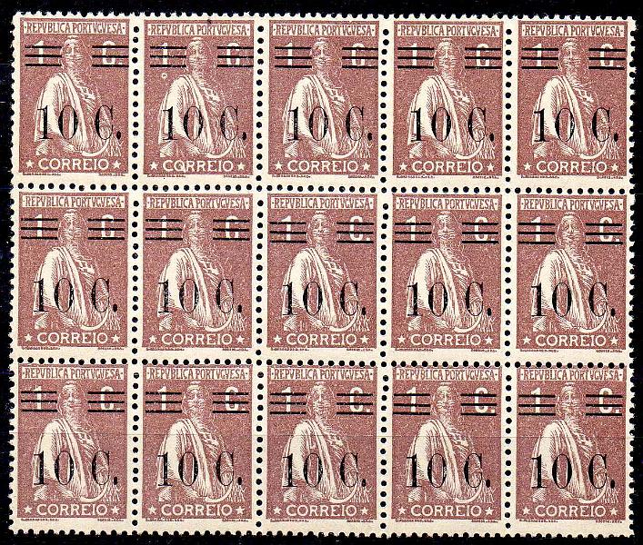 2488.jpg -     Lote:    2488      Lotes pelo Correio      Portugal       Descrição:         1928/29 &mdash; Ceres, com sobretaxa. CE455, 10C s/ 1C, denteado 12x11 &frac12;. Bloco com 15 selos, com variedade de cliché.        ***       Valor Base:     &euro; 5,00     Valor Venda:     &euro;      