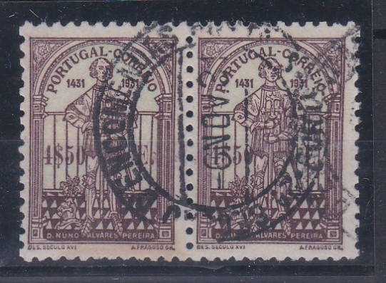 2499.jpg -     Lote:    2499      Lotes pelo Correio      Portugal       Descrição:         1931 &mdash; Centenário da Morte de D. Nuno Alvares Pereira. CE542, 4$50. Par horizontal usado. Valor de catálogo &euro; 194,80.        O       Valor Base:     &euro; 20,00     Valor Venda:     &euro;      