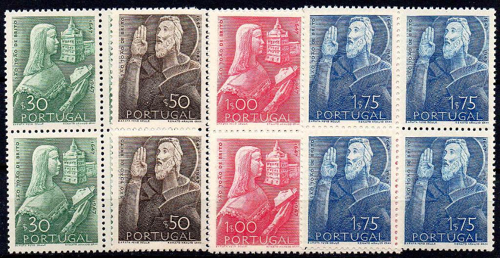 2517.jpg -     Lote:    2517      Lotes pelo Correio      Portugal       Descrição:         1948 &mdash; 3.º Centenário do Nascimento de S. João de Brito. CE691/694. Série completa em quadras com goma original sem sinal de charneira. Valor de catálogo &euro; 192,00.        ***       Valor Base:     &euro; 18,00     Valor Venda:     &euro;      