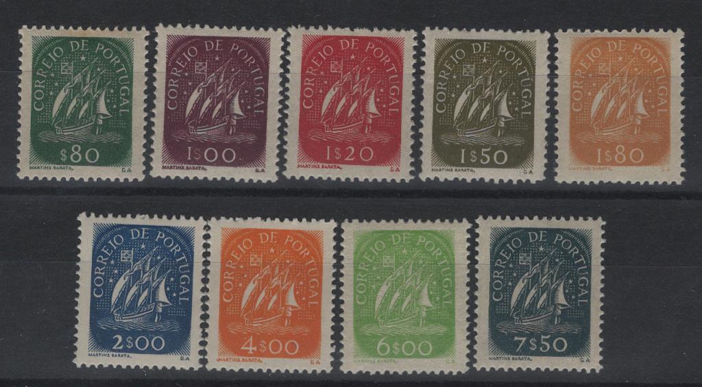 2518.jpg -     Lote:    2518      Lotes pelo Correio      Portugal       Descrição:         1948/49 &mdash; Caravela. Novos valores e cores. CE 696/704. Série completa. Valor de catálogo &euro; 780,00.        ***       Valor Base:     &euro; 150,00     Valor Venda:     &euro;      