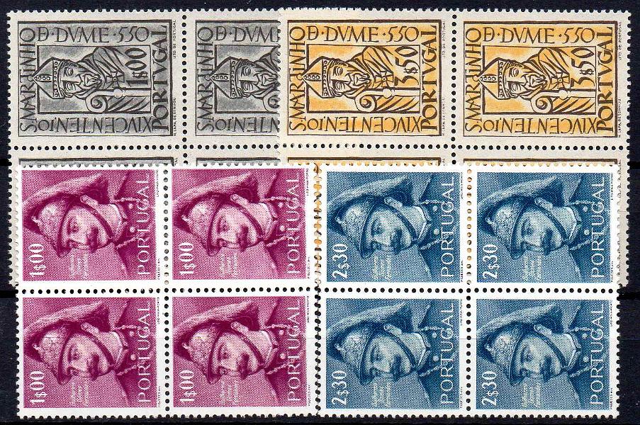 2525.jpg -     Lote:    2525      Lotes pelo Correio      Portugal       Descrição:         1953 &mdash; 14.º Centenário de S. Martinho de Dume + Centenário de Guilherme Gomes Fernandes. CE778/781. As duas séries completas em quadras com goma original sem sinal de charneira. Valor de catálogo &euro; 212,00.        ***       Valor Base:     &euro; 20,00     Valor Venda:     &euro;      