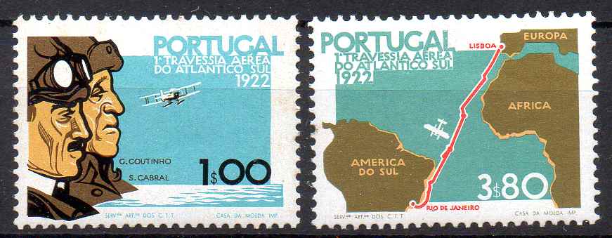 2544.jpg -     Lote:    2544      Lotes pelo Correio      Portugal       Descrição:         1972 &mdash; Cinquentenário da 1.ª Travessia Aérea Lisboa &mdash; Rio de Janeiro. CE 1171 e 1174, 1$00 e 3$80. Todos em denteado 13 &frac12;. Selo de 1$00 com pontos de óxido. Valor de catálogo &euro; 320,00. Lote a ver.        ***       Valor Base:     &euro; 40,00     Valor Venda:     &euro;      