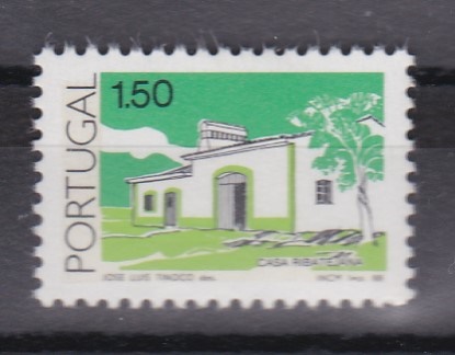 2552.jpg -     Lote:    2552      Lotes pelo Correio      Portugal       Descrição:         1988 &mdash; Arquitetura Popular Portuguesa. CE1711a, 1$50. Selo com tarja fosforescente amarela. Valor de catálogo &euro; 15$00.        ***       Valor Base:     &euro; 5,00     Valor Venda:     &euro;      